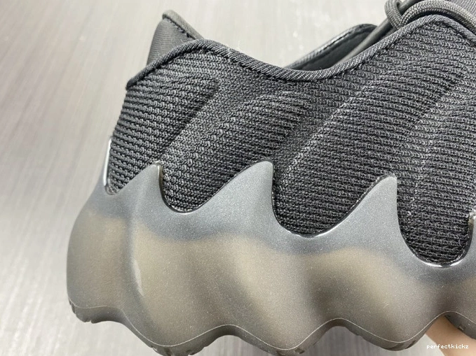 400 ADIDAS YEEZY H68032 0812